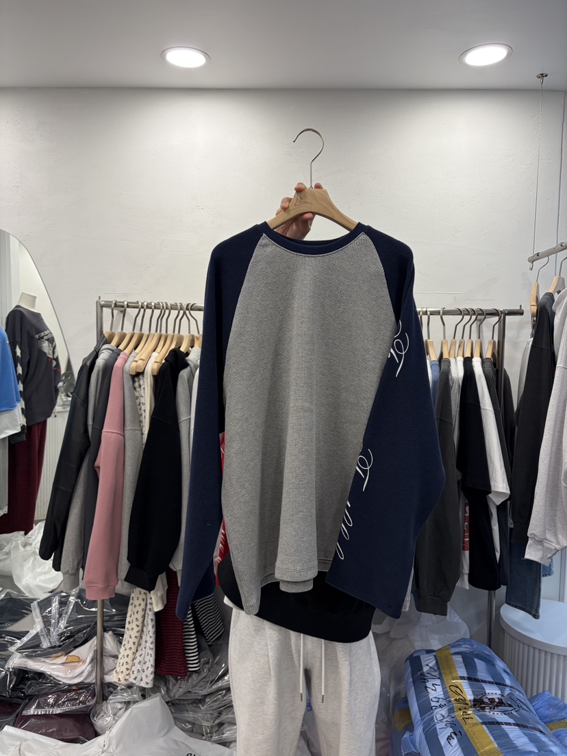 DELICATE韓國直郵實拍女士新品休閑26春夏職業推薦長袖T恤DELICATE長袖T恤圖色2