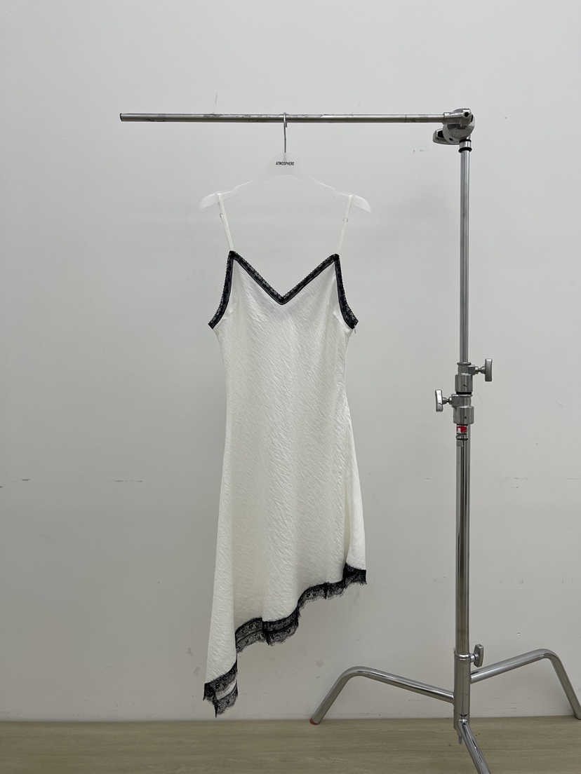 ATMOSPHERE韓國東大門直郵女裝新品職業26春夏推薦連衣裙ATMOSPHERE/BLING連衣裙圖色1