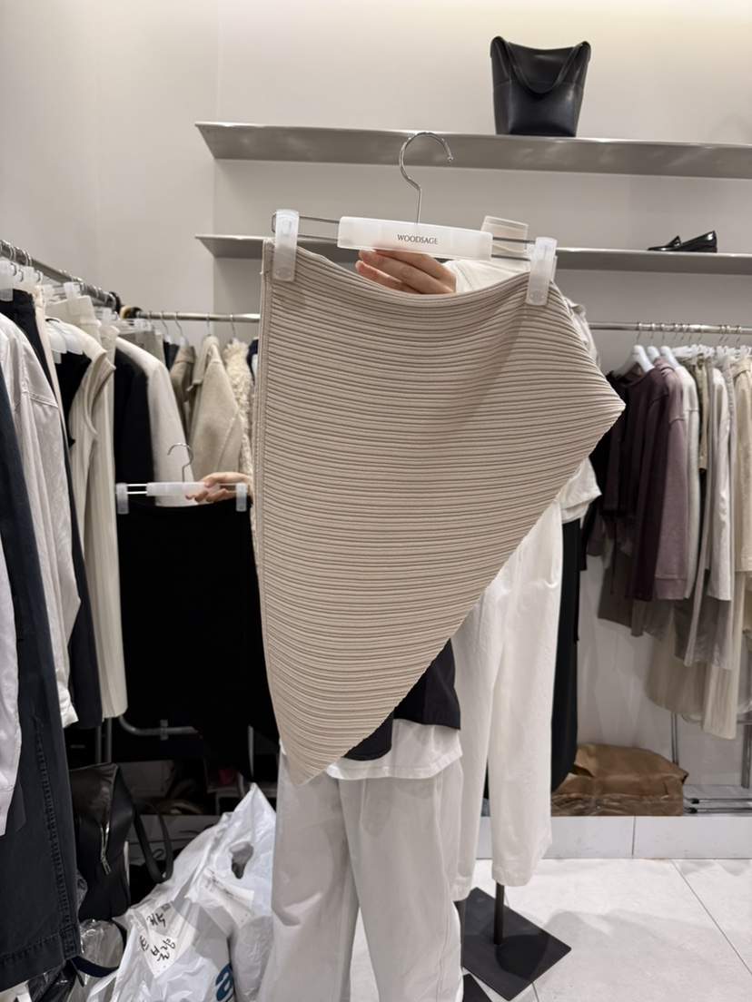 WOOD SAGE韓國直郵女士新品休閑26春夏圍巾披肩披肩褶裥WOOD SAGE圍巾/披肩圖色2
