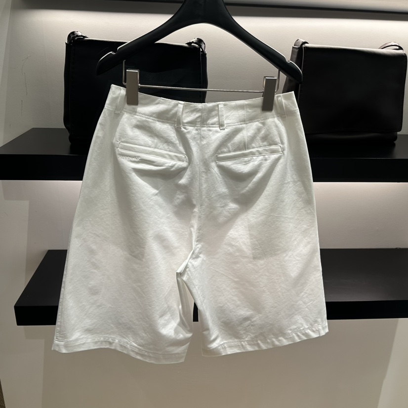 FEBRUARY 11韓國直郵女士新款推薦職業熱賣時尚26春夏短褲FEBRUARY 11短褲