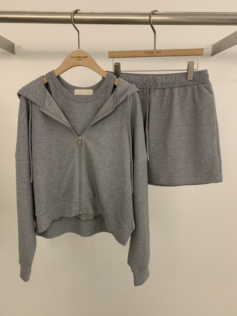 UNDER KEY韓國代購女士新款時尚推薦人氣套裝三件套連帽衫UNDER KEY套裝圖色1