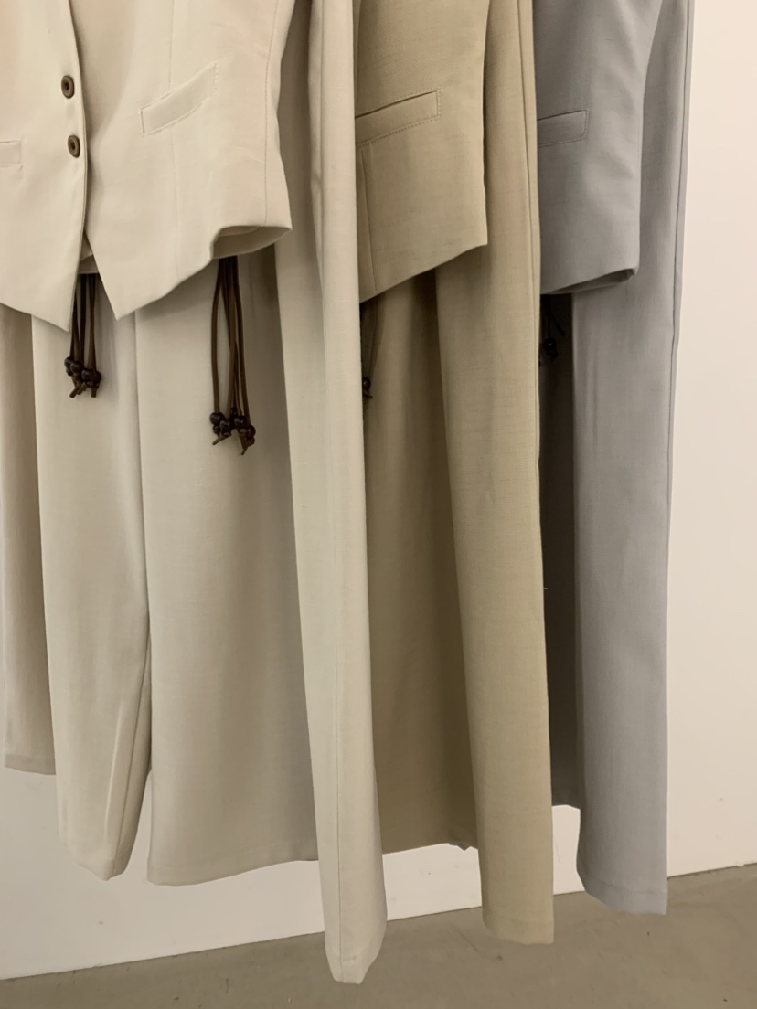 UNDER KEY韓國東大門直郵女裝新款推薦人氣職業套裝含腰帶UNDER KEY套裝