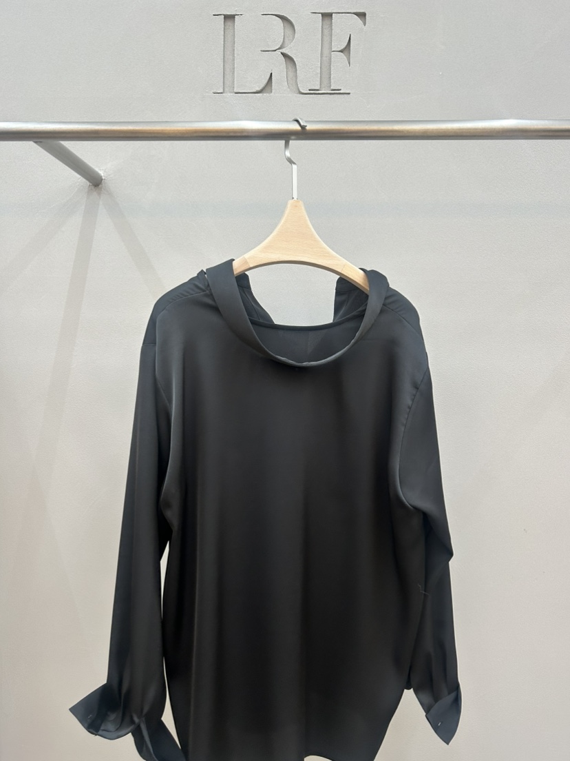 PLUS HONG-P韓國東大門直郵女裝新款推薦襯衫蕾絲衫不含吊帶絲綢LORA FAMILY/PLUS HONG襯衫/蕾絲衫