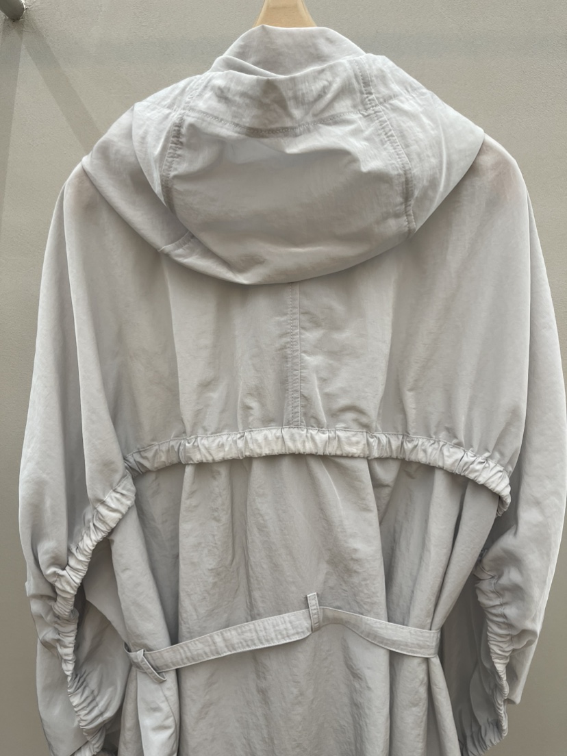 PLUS HONG-P韓國東大門直郵女裝新款人氣長款風衣含腰帶LORA FAMILY/PLUS HONG長款風衣