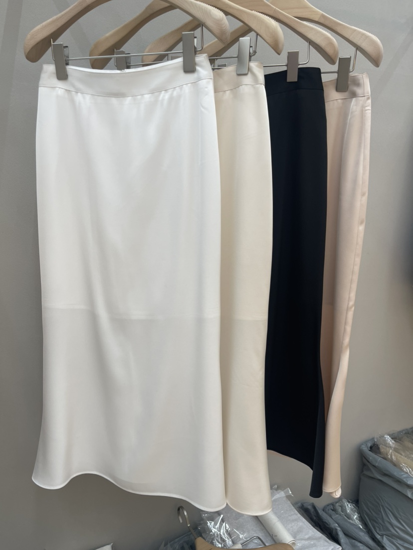 PLUS HONG-P韓國直郵女裝新品時尚人氣職業26春夏長裙絲綢LORA FAMILY/PLUS HONG長裙圖色4左四色