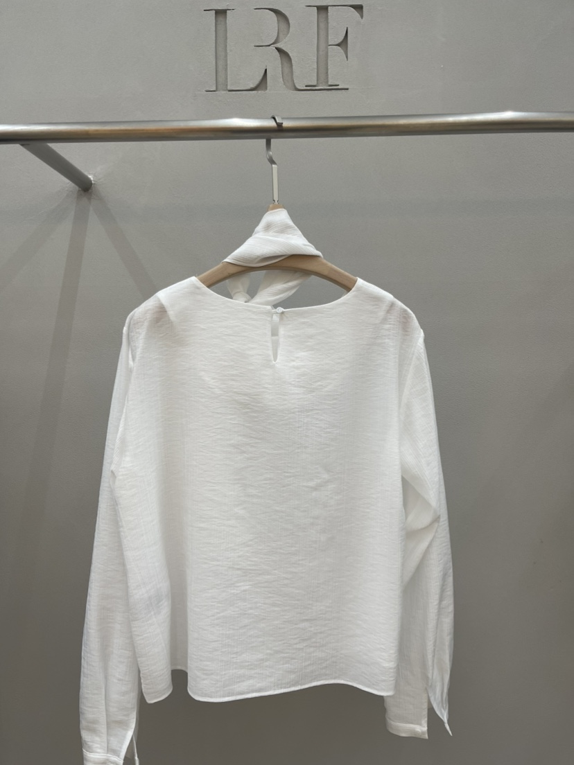 PLUS HONG-P韓國代購女士新款時尚襯衫蕾絲衫含圍巾系帶LORA FAMILY/PLUS HONG襯衫/蕾絲衫