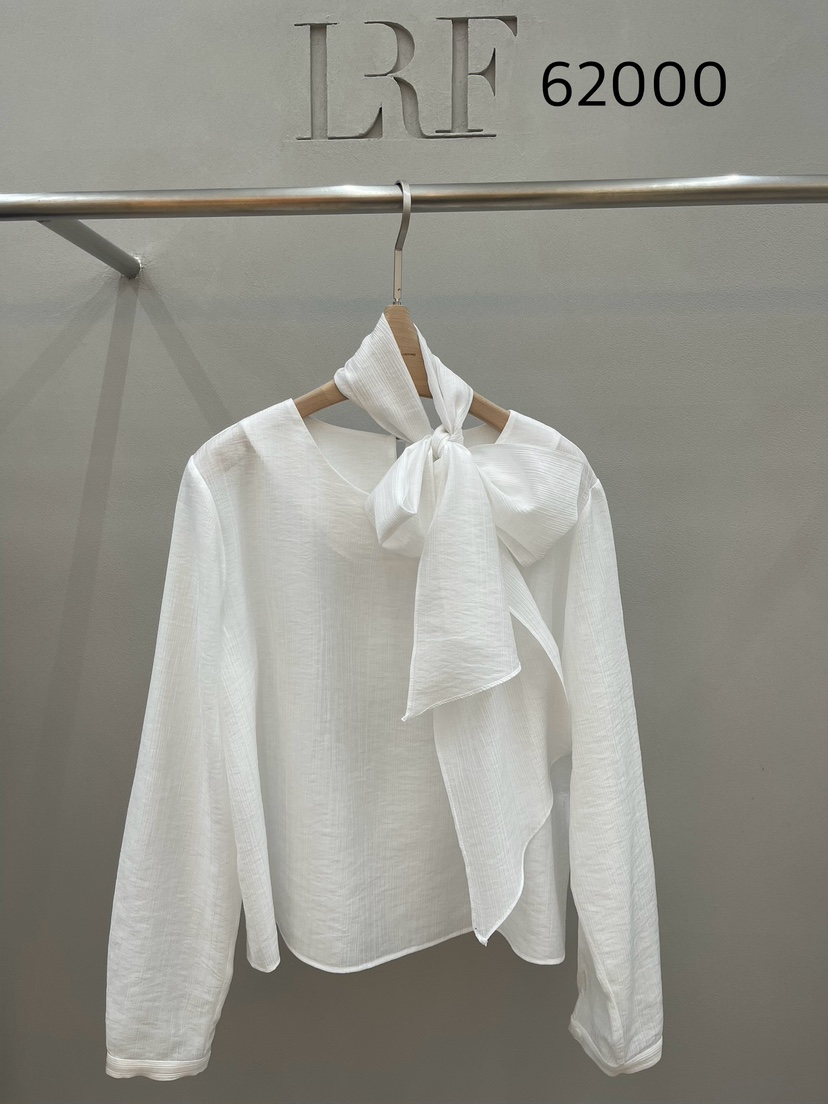 PLUS HONG-P韓國代購女士新款時尚襯衫蕾絲衫含圍巾系帶LORA FAMILY/PLUS HONG襯衫/蕾絲衫圖色1