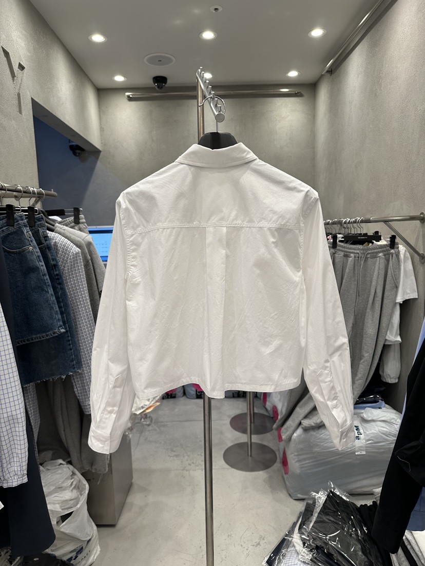 CELEBRITY-A韓國代購女裝新款人氣職業26春夏襯衫蕾絲衫CELEBRITY-A襯衫/蕾絲衫