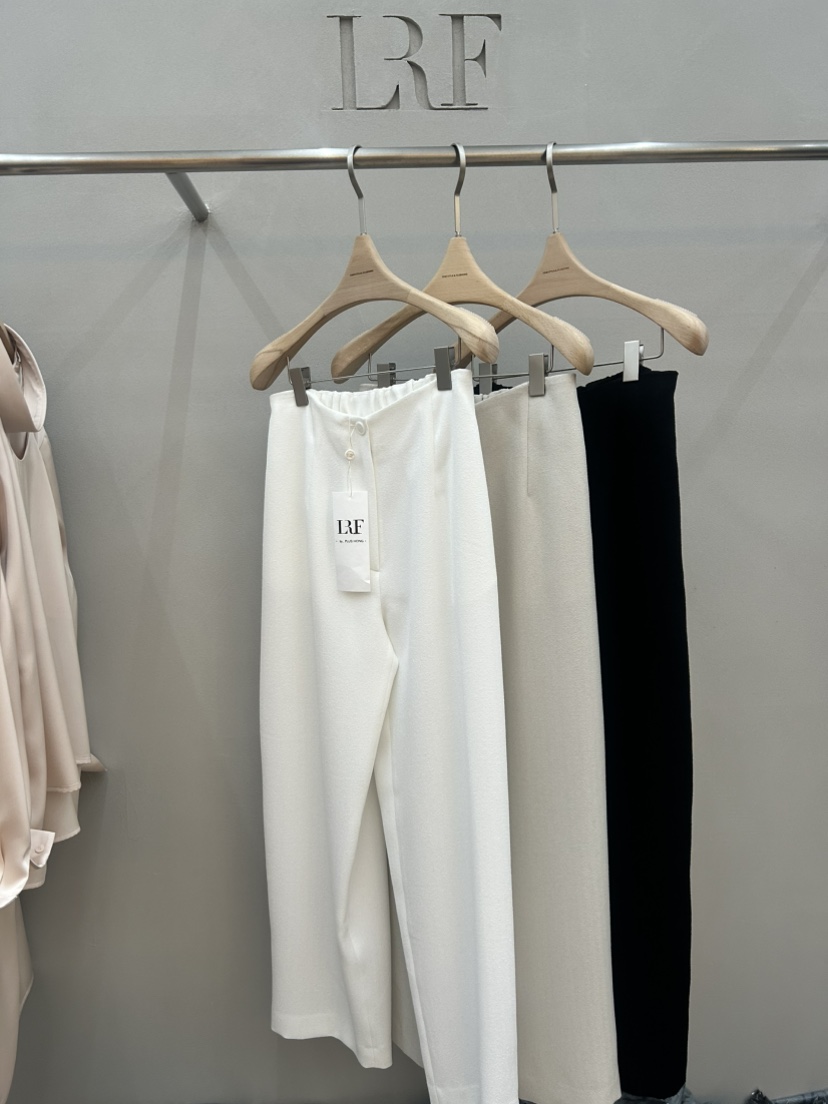 PLUS HONG-P東大門實拍女士新款熱賣人氣26春夏推薦休閑褲LORA FAMILY/PLUS HONG休閑褲圖色3左三色