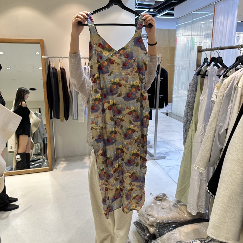 HER/PLAYLIST東大門實拍女裝新品人氣推薦職業時尚連衣裙HER/PLAYLIST連衣裙圖色1