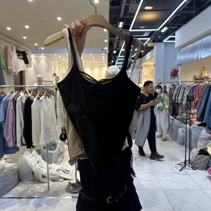 HIPTIQUE東大門實拍女裝新品熱賣休閑推薦職業26春夏吊帶背心HIPTIQUE吊帶/背心