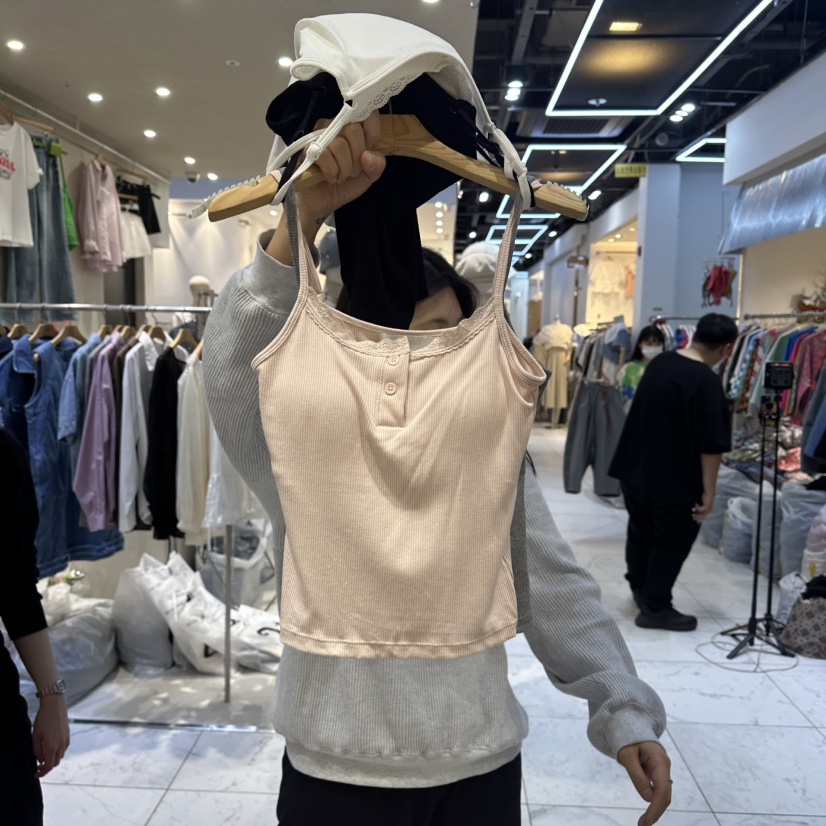 HIPTIQUE東大門直郵女裝新品推薦26春夏吊帶背心蕾絲紐扣HIPTIQUE吊帶/背心圖色3