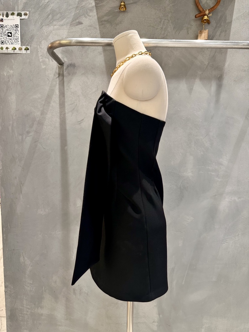 KIFF東大門代購女裝新款時尚真品熱賣人氣連衣裙不含飾品KIFF連衣裙