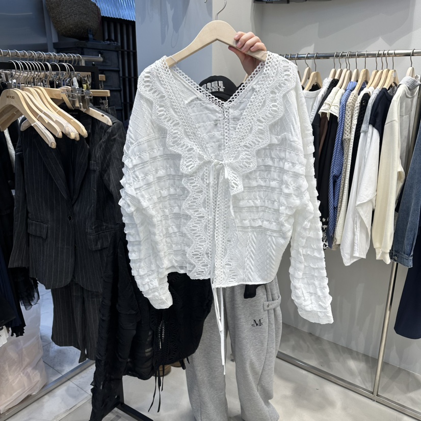 HOT PLACE/DREAM GIRIS/HOT ISSUE東大門代購女裝新款推薦襯衫蕾絲衫兩面穿蕾絲雙面HOT PLACE/DREAM GIRIS/HOT ISSUE襯衫/蕾絲衫圖色1