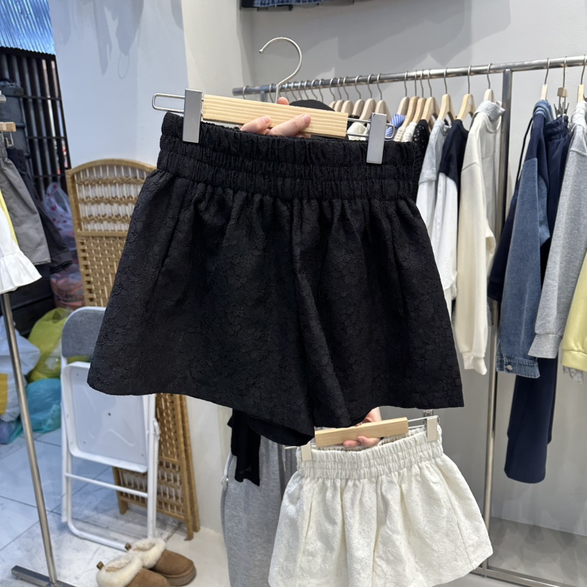 HOT PLACE/DREAM GIRIS/HOT ISSUE東大門實拍女裝新品職業短褲蕾絲HOT PLACE/DREAM GIRIS/HOT ISSUE短褲圖色2