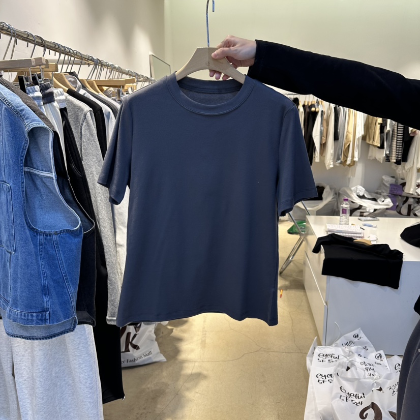 EYEFUL-Q韓國東大門直郵女裝新款人氣職業時尚熱賣推薦T恤eyefulT恤圖色4墨色