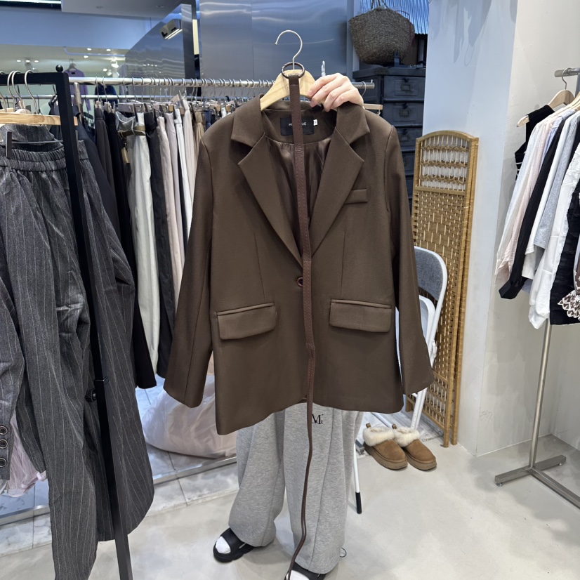 HOT PLACE/DREAM GIRIS/HOT ISSUE韓國東大門代購女裝新款時尚夾克含腰帶HOT PLACE/DREAM GIRIS/HOT ISSUE夾克圖色1