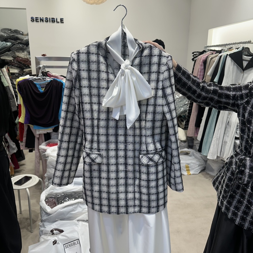 SENSIBLE-S韓國直郵實拍女裝新品時尚夾克含腰帶套裝圍巾SENSIBLE夾克圖色1