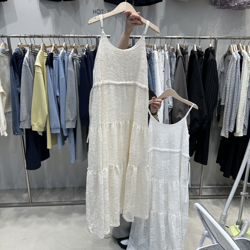 HOT PLACE/DREAM GIRIS/HOT ISSUE韓國代購女裝新品時尚連衣裙HOT PLACE/DREAM GIRIS/HOT ISSUE連衣裙圖色1奶油色