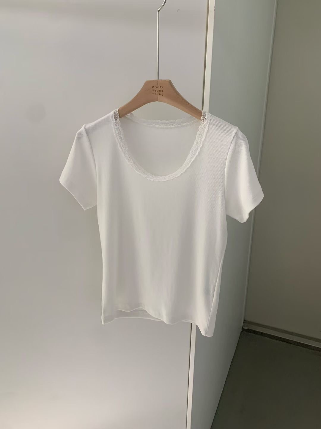 PYT-ot東大門直郵女士新品真品熱賣推薦人氣時尚T恤可愛的pretty young thingT恤圖色1