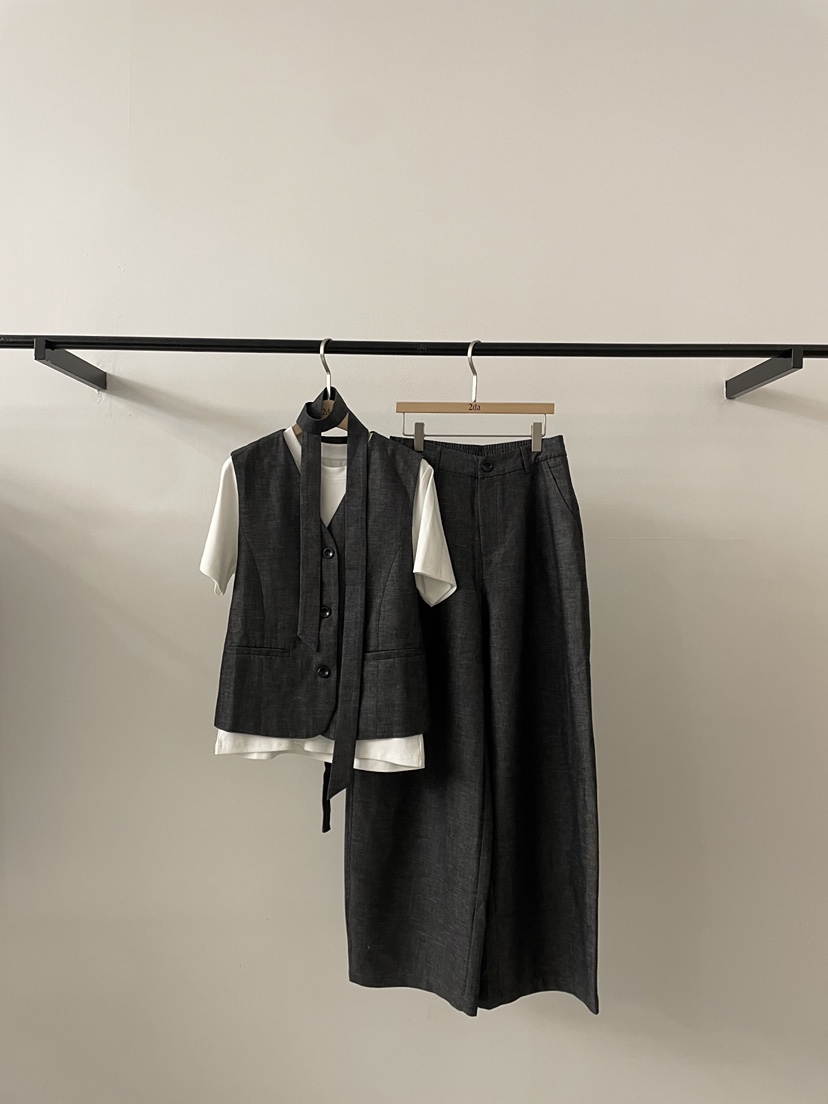 2DA/DARIMI-P韓國東大門代購女裝新品人氣套裝三件套含脖帶2DA/DARIMI-P套裝圖色1墨色