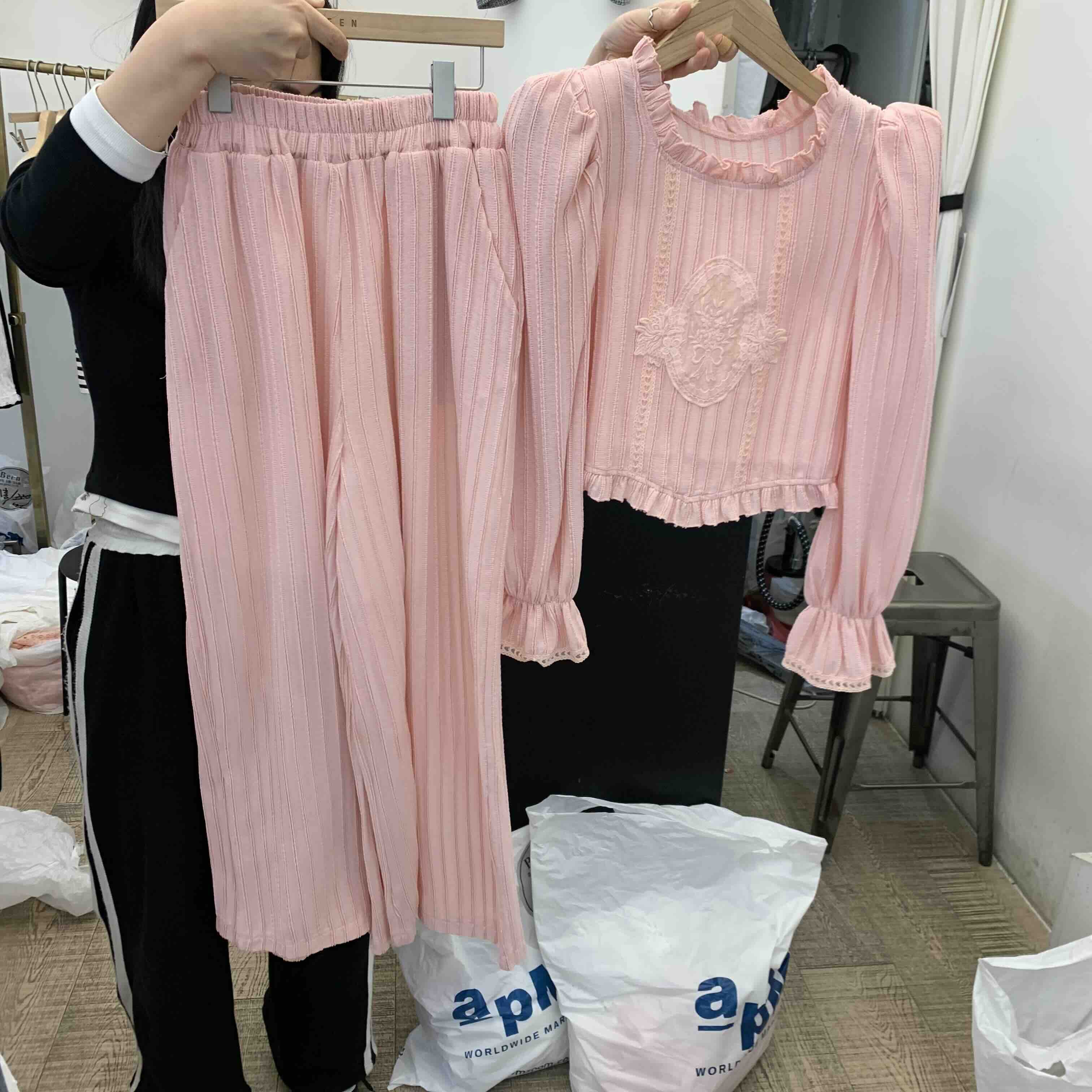 BEEN-A韓國代購女士新款職業時尚人氣熱賣推薦套裝刺繡套裝BEEN-A套裝圖色1