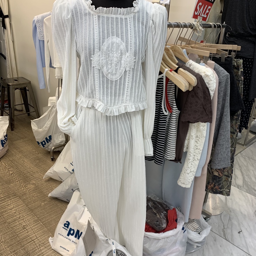 BEEN-A韓國代購女士新款職業時尚人氣熱賣推薦套裝刺繡套裝BEEN-A套裝圖色2