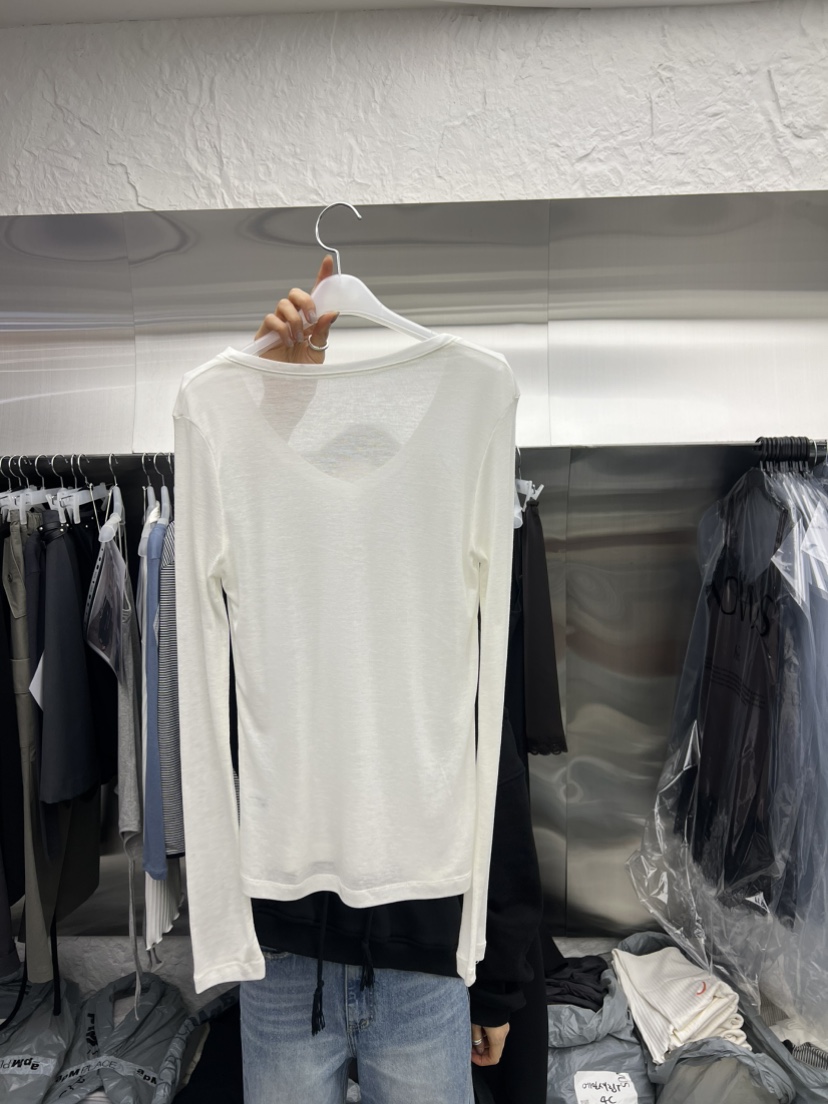 NOVUS韓國東大門代購女裝新款人氣26春夏推薦長袖T恤V領透明NOVUS長袖T恤