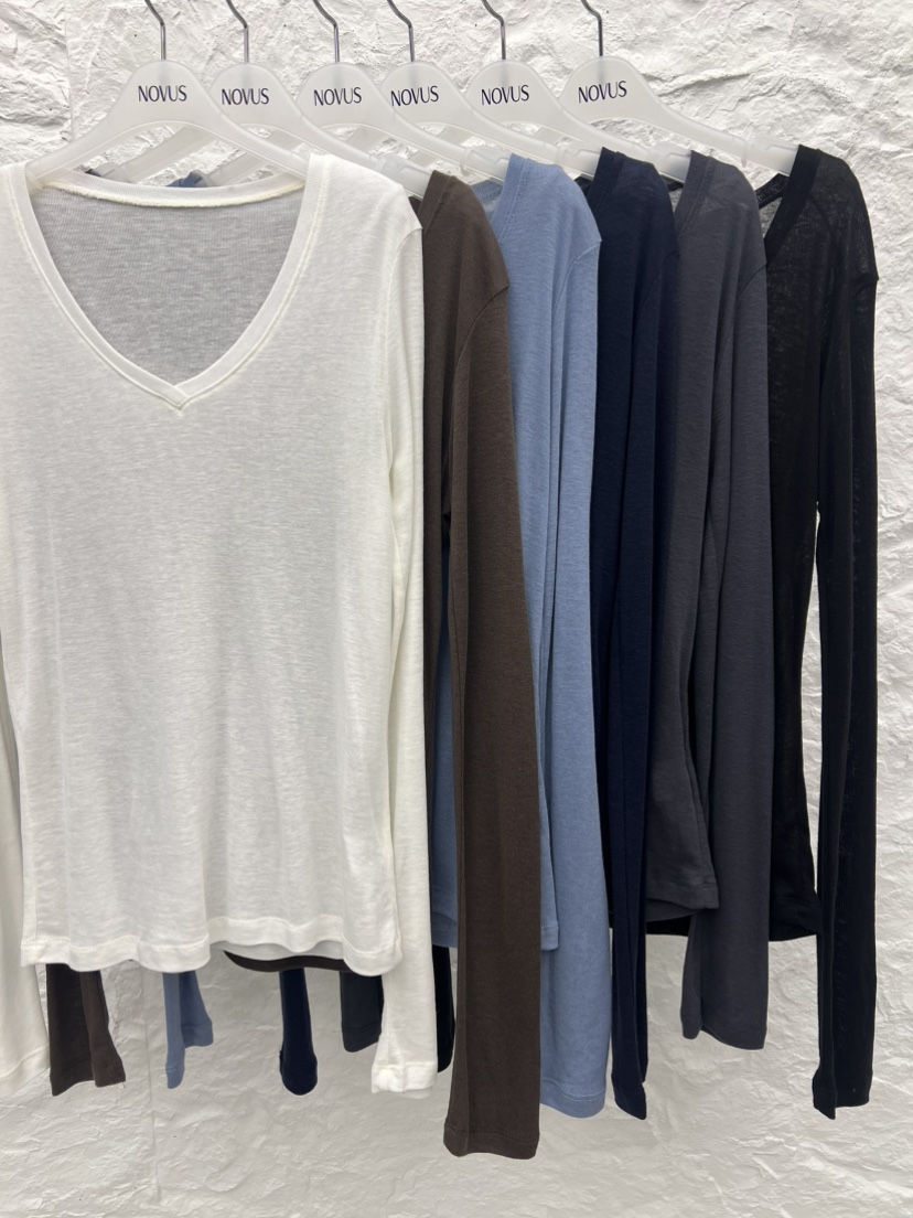 NOVUS韓國東大門代購女裝新款人氣26春夏推薦長袖T恤V領透明NOVUS長袖T恤