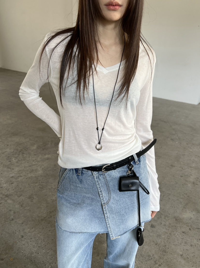 NOVUS韓國東大門代購女裝新款人氣26春夏推薦長袖T恤V領透明NOVUS長袖T恤