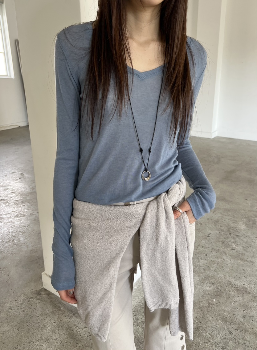 NOVUS韓國東大門代購女裝新款人氣26春夏推薦長袖T恤V領透明NOVUS長袖T恤