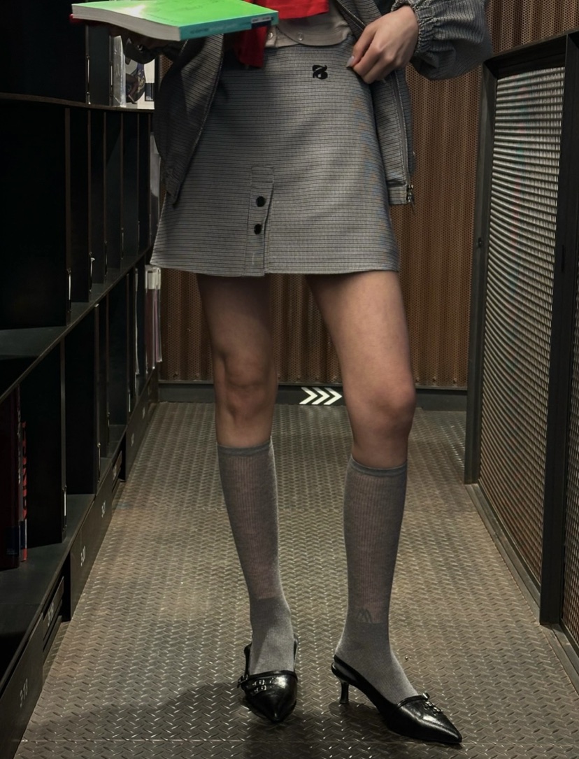 ZEROZERO韓國直郵實拍女裝新品休閑時尚職業人氣短裙紐扣ZEROZERO短裙圖色1