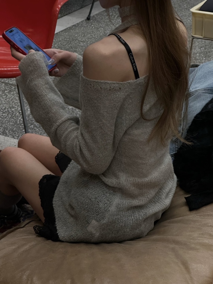 ZEROZERO韓國東大門直郵女士新款推薦人氣熱賣針織衫含脖帶ZEROZERO針織衫