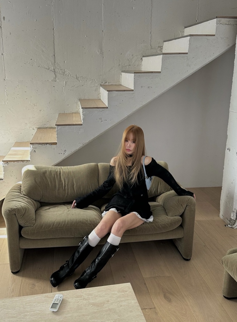 ZEROZERO韓國東大門直郵女士新款推薦人氣熱賣針織衫含脖帶ZEROZERO針織衫