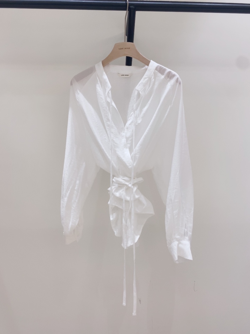 LOVE ROSIE韓國直郵實拍女士新款職業推薦人氣襯衫蕾絲衫LOVE ROSIE襯衫/蕾絲衫