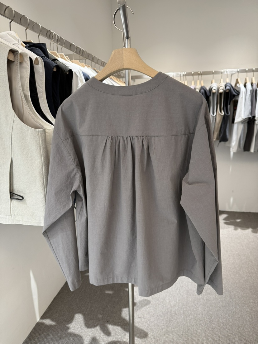 MONE-A韓國代購女裝新款職業推薦時尚熱賣襯衫蕾絲衫口袋MONE-A襯衫/蕾絲衫