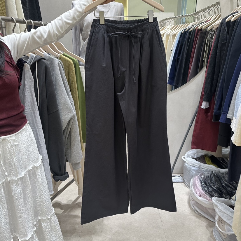 WHO IS SHE韓國東大門代購女裝新品人氣推薦休閑褲褶裥WHO IS SHE休閑褲圖色2