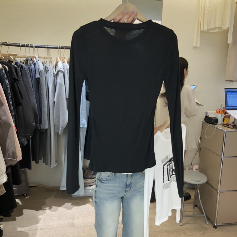 W AND J韓國代購女裝新品熱賣26春夏推薦時尚人氣長袖T恤W AND J長袖T恤