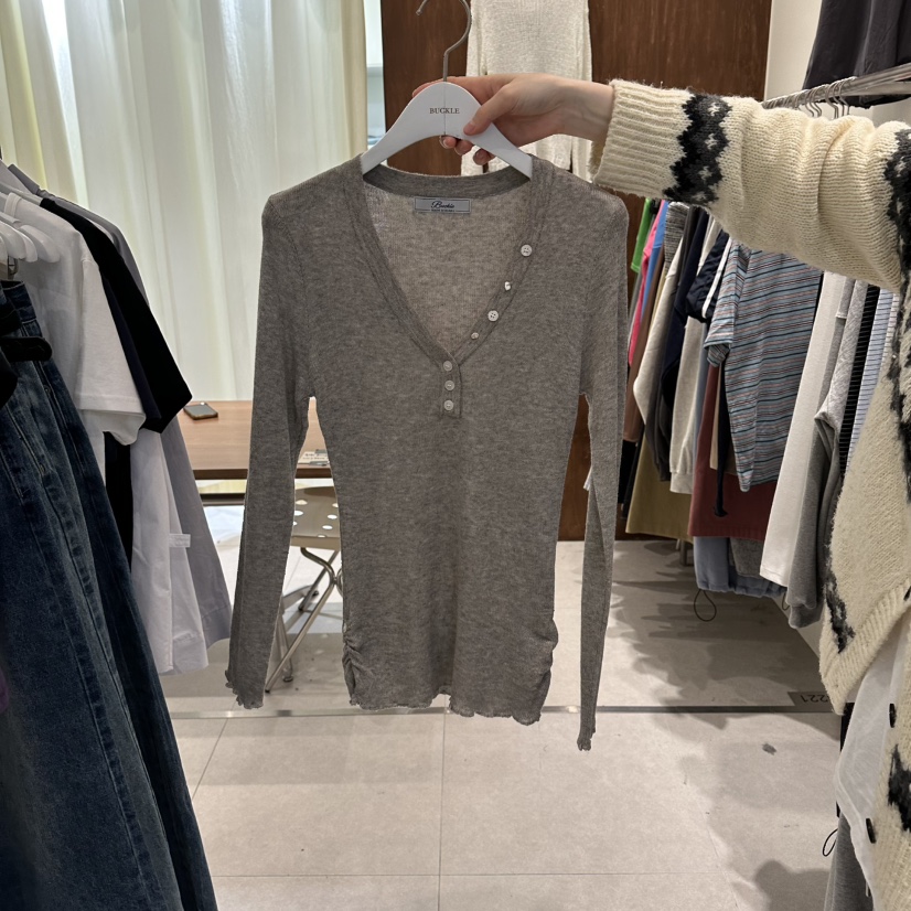 BUCKLE韓國東大門代購女士新品人氣推薦休閑時尚針織衫V領BUCKLE針織衫圖色4