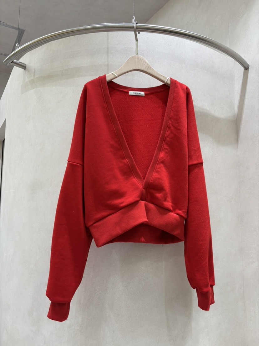 WHO IS SHE韓國代購女士新品26春夏時尚推薦衛衣不含內搭WHO IS SHE衛衣