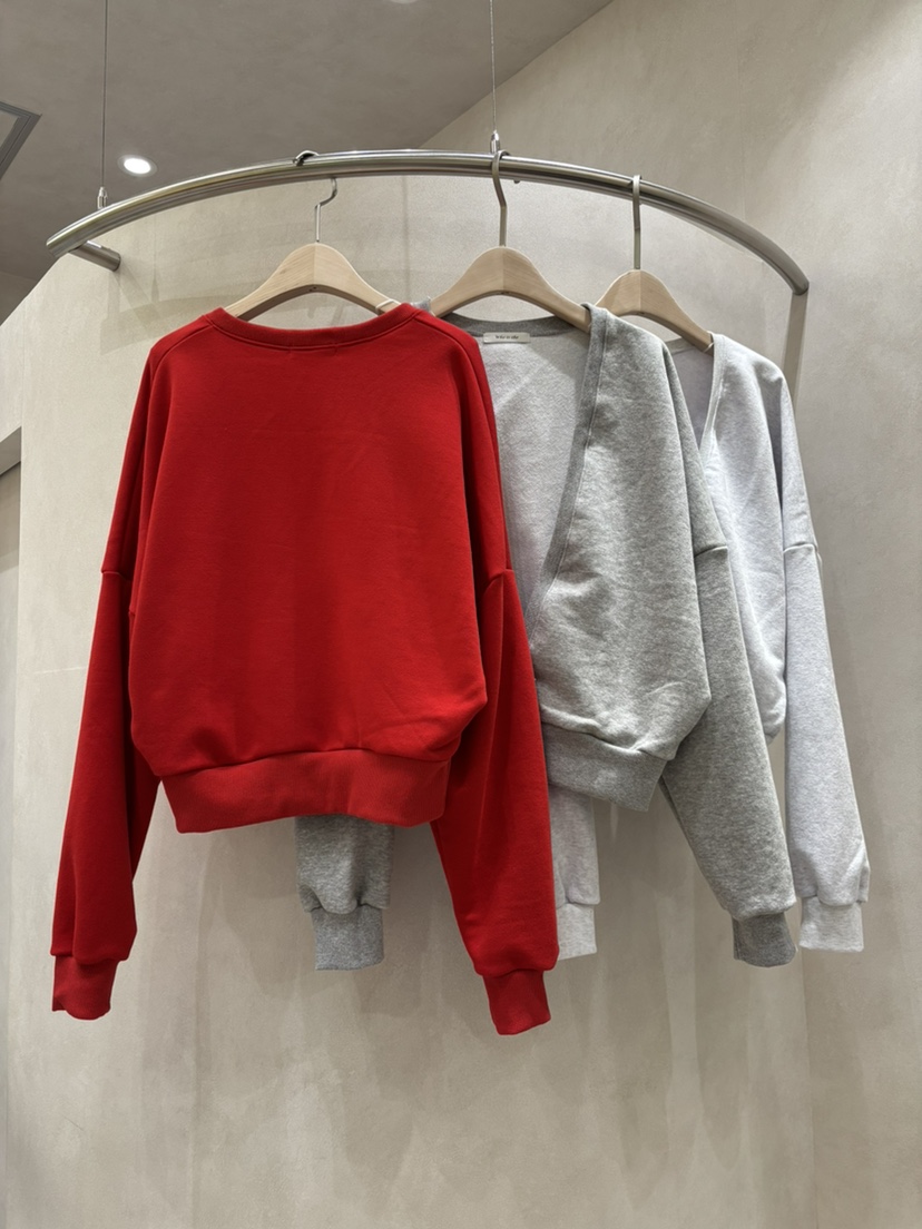 WHO IS SHE韓國代購女士新品26春夏時尚推薦衛衣不含內搭WHO IS SHE衛衣