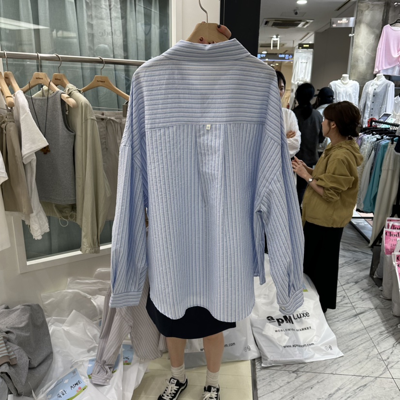 OURMOMENT韓國直郵實拍女士新款人氣26春夏襯衫蕾絲衫不含內搭OURMOMENT襯衫/蕾絲衫