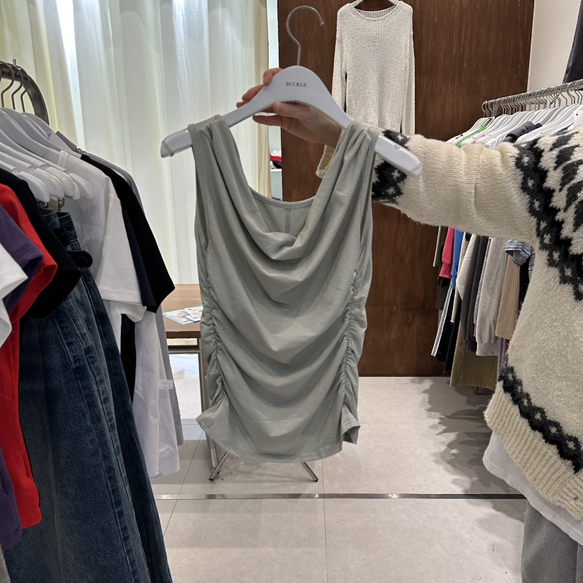 BUCKLE韓國直郵女裝新款26春夏推薦休閑時尚吊帶背心褶皺BUCKLE吊帶/背心圖色2