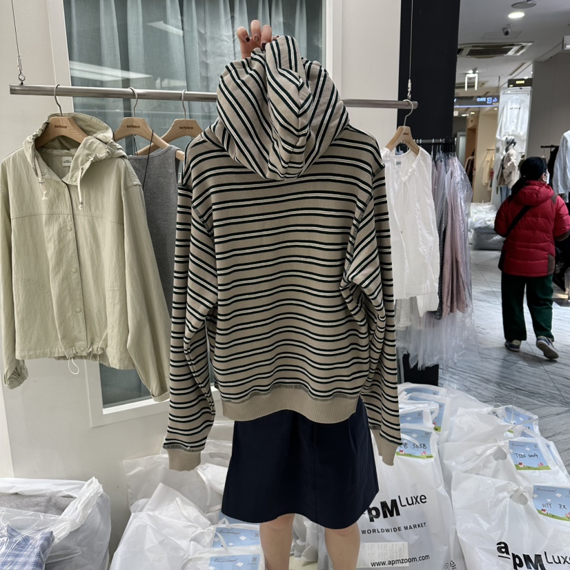 OURMOMENT韓國代購女裝新款職業休閑推薦26春夏熱賣時尚衛衣OURMOMENT衛衣