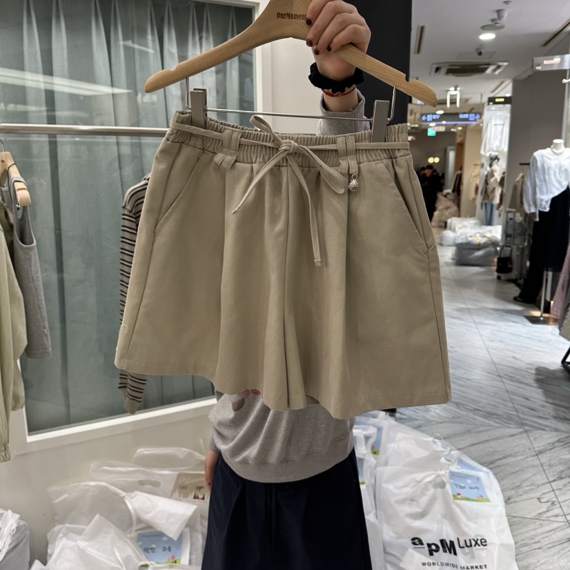 OURMOMENT韓國東大門代購女士新款熱賣休閑26春夏人氣短褲OURMOMENT短褲圖色1