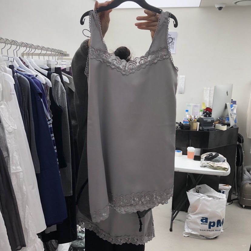 SOLD OUT韓國直郵實拍女士新品熱賣休閑推薦職業連衣裙緞面SOLD OUT連衣裙