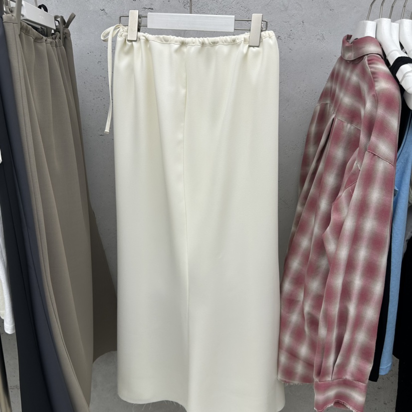 SIXTEEN韓國直郵女士新款推薦熱賣時尚26春夏休閑職業長裙SIXTEEN長裙