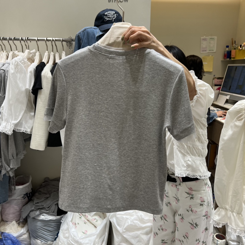 BY FLOW韓國東大門代購女裝新品職業26春夏時尚熱賣人氣T恤BY FLOWT恤