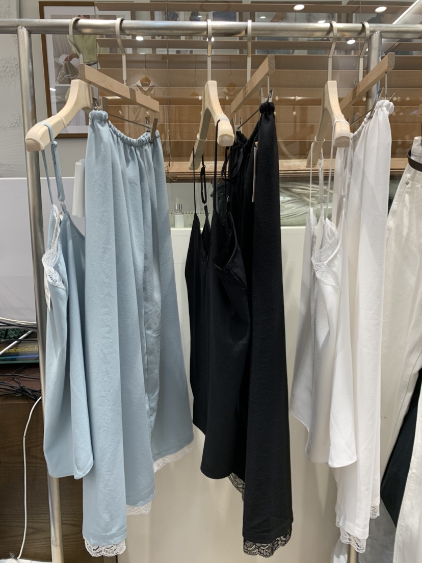 DE GO YOU韓國東大門直郵女裝新品休閑人氣職業套裝蕾絲DE GO YOU套裝