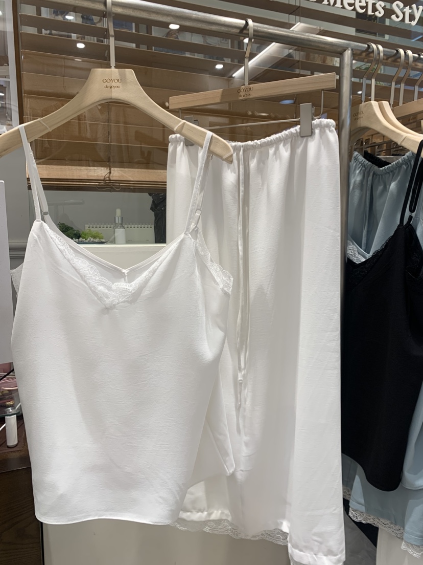 DE GO YOU韓國東大門直郵女裝新品休閑人氣職業套裝蕾絲DE GO YOU套裝圖色3